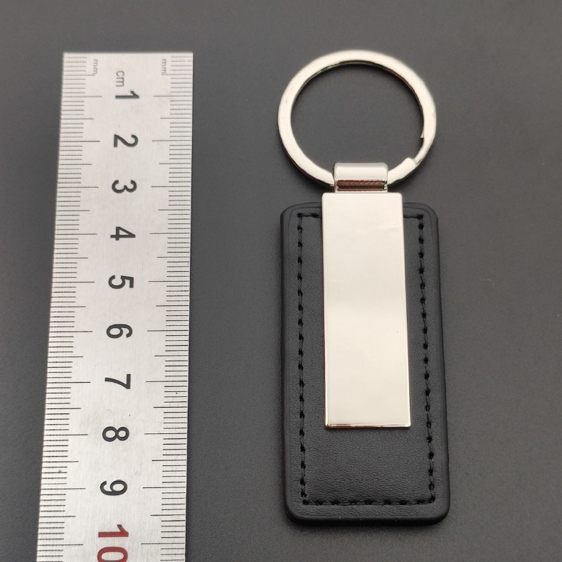 Leren sleutelhanger met zinkle - Men Accessories All recensie en prijs